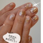 爪噛みやめて１年　１日だけのネイル